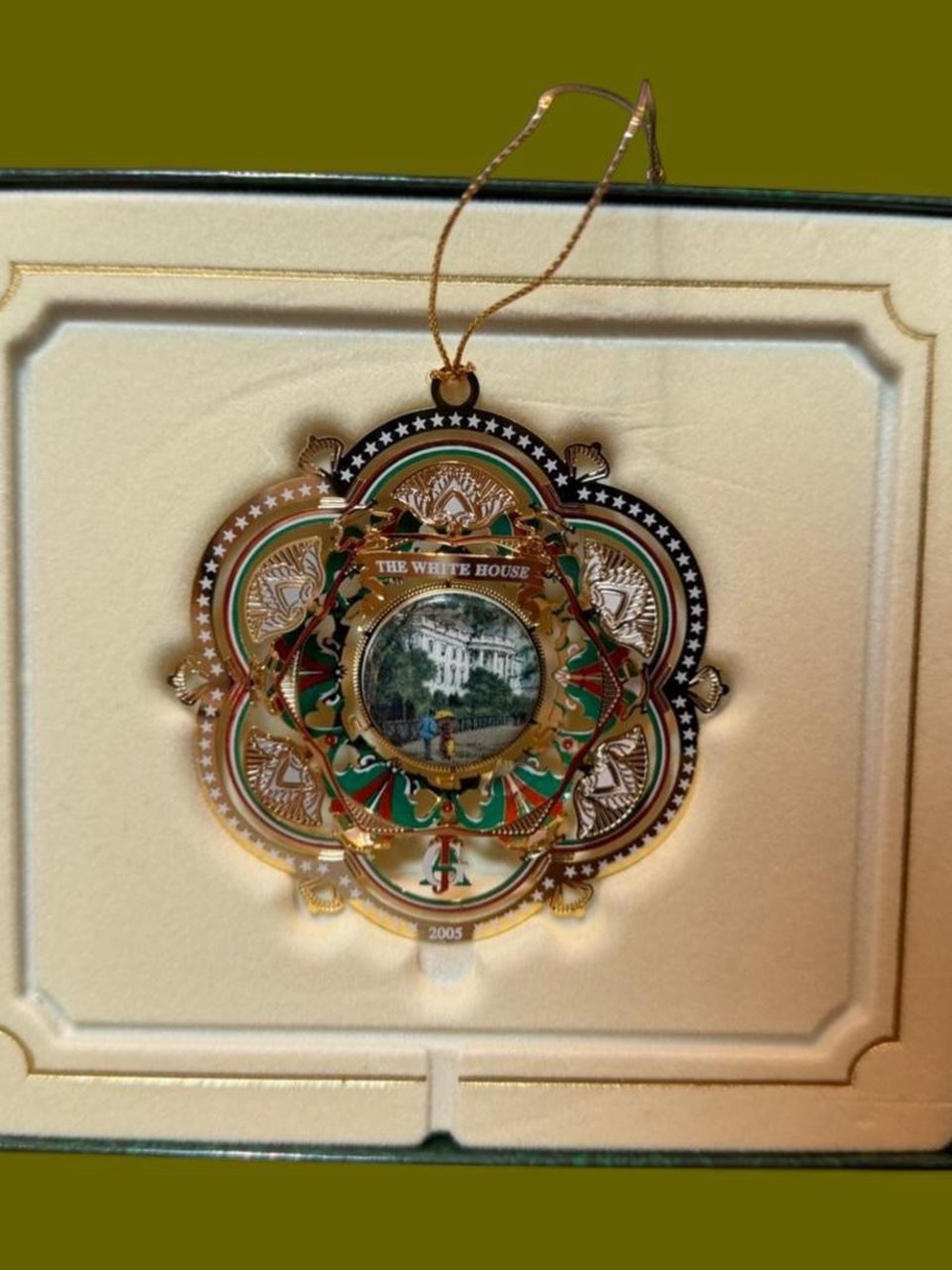 Official 2005 White House Official Ornament Collector